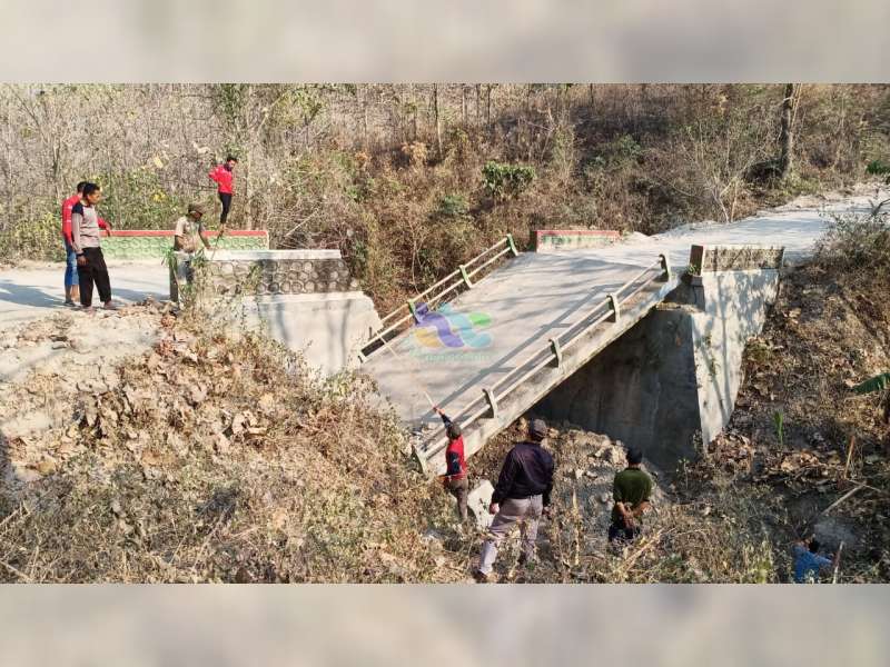 Hendak Diperbaiki, Jembatan di Gondang Bojonegoro Putus, Akses Warga Terganggu