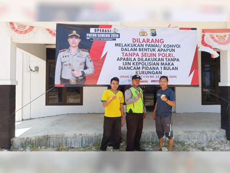 Anggota Polsek Sumberrejo, Aktif Sosialisasikan Maklumat Kapolres Bojonegoro
