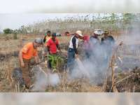 Antisipasi Kebakaran Hutan dan Lahan, Kapolres Bojonegoro Patroli di Kawasan Hutan