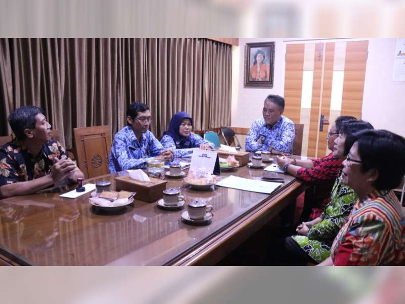 Tiga Sekolah Swasta di Blora Terima Bantuan Hibah Barang Milik Daerah