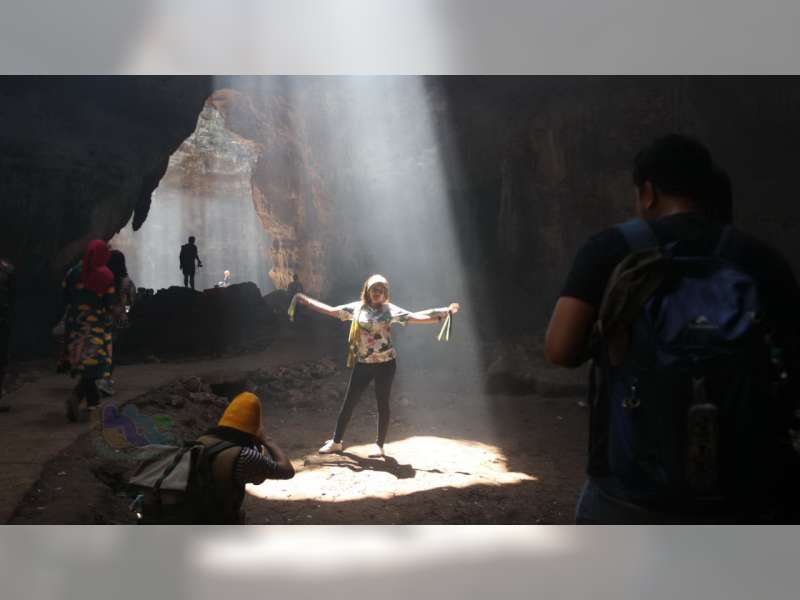 Mengejar Cahaya Indah di Goa Terawang Todanan Blora