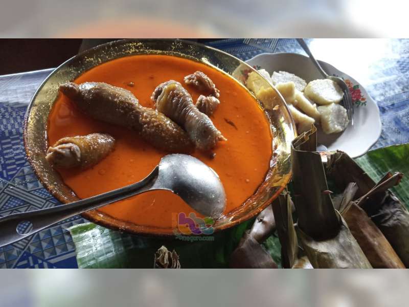 Lontong Mbah Kani di Desa Brabowan Blora, Kuliner Desa Yang Menggetarkan Lidah