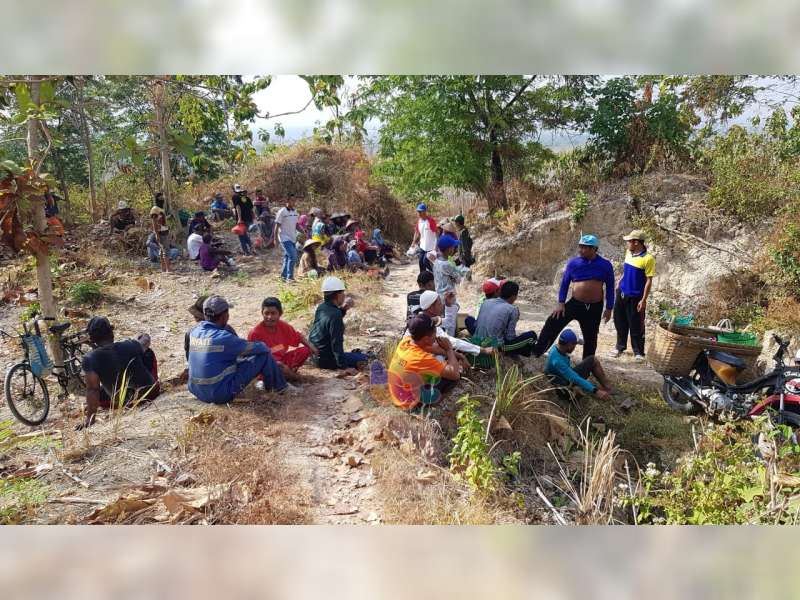 Warga Desa Rendeng Kecamatan Malo Bojonegoro, Gelar Sedekah Bumi