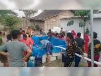 PAC GP Ansor Tambakrejo Bojonegoro Salurkan Bantuan pada Warga Yang Alami Krisis Air Bersih