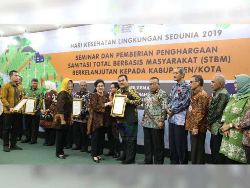 Pemkab Blora Terima 2 Penghargaan dari Menteri Kesehatan RI