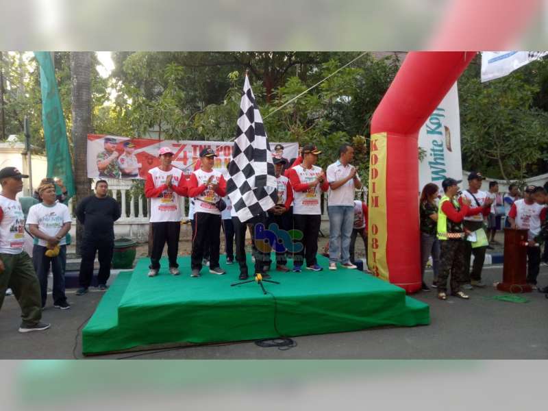 Belasan Ribu Peserta Hadiri Puncak Acara Peringatan HUT TNI di Alun-Alun Bojonegoro