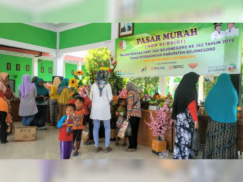 Dinas Perdagangan Kabupaten Bojonegoro Gelar Pasar Murah di 10 Kecamatan