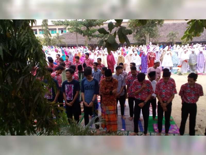 Hujan Tak Kunjung Turun, Pelajar SMA Negeri 2 Blora Gelar Salat Minta Hujan
