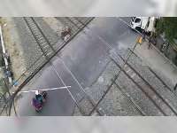 Dishub Bojonegoro Harap Penabrak Palang Pintu Perlintasan KA, Datang ke Kantor Dishub