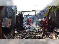 Diduga Akibat Korsleting Listrik, 3 Rumah Warga Baureno Bojonegoro Terbakar