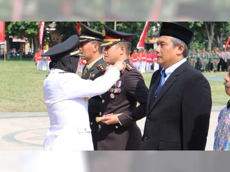 Upacara HJB ke-342, Kapolres Bojonegoro Terima Penghargaan dari Pemkab Bojonegoro