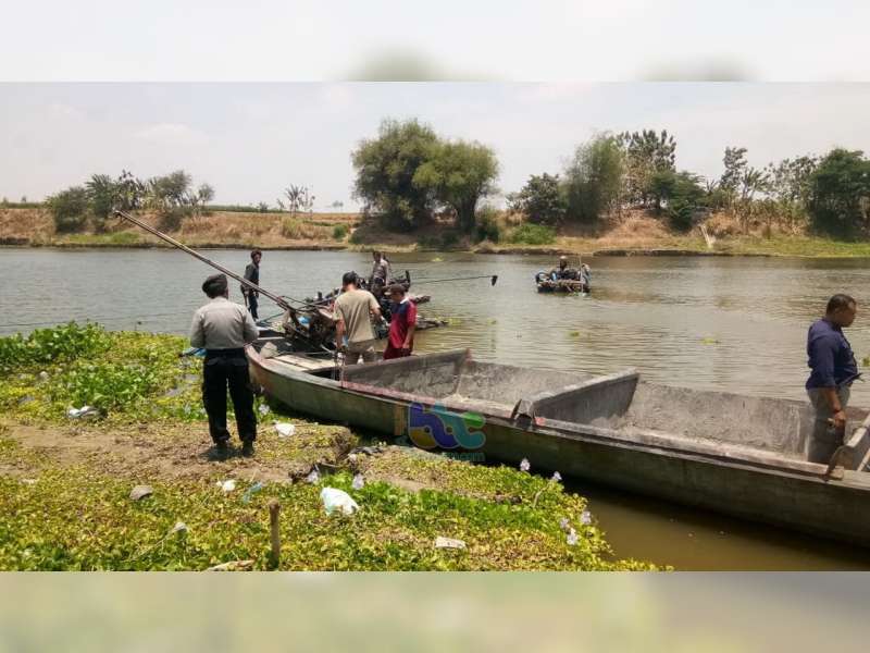 Aparat Gabungan di Padangan Bojonegoro Adakan Operasi Penertiban Sedot Pasir Bengawan Solo