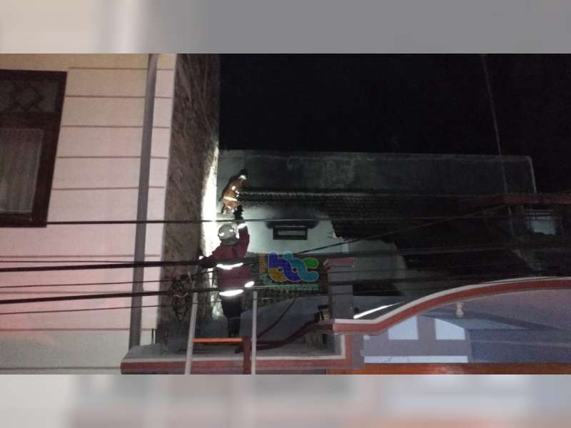 Rumah Warga Perumda Bojonegoro Terbakar, Diduga Akibat Korsleting Listrik