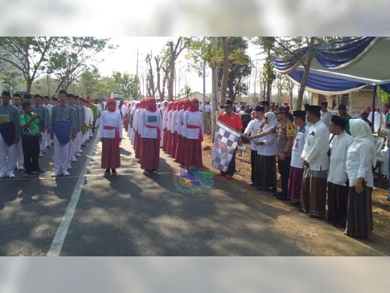 Bupati Bojonegoro Berangkatkan Peserta Gerak Jalan Santri