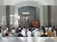 Sat Lantas Polres Bojonegoro Ajak Jemaah Salat Jumat Tertib Berlalu Lintas