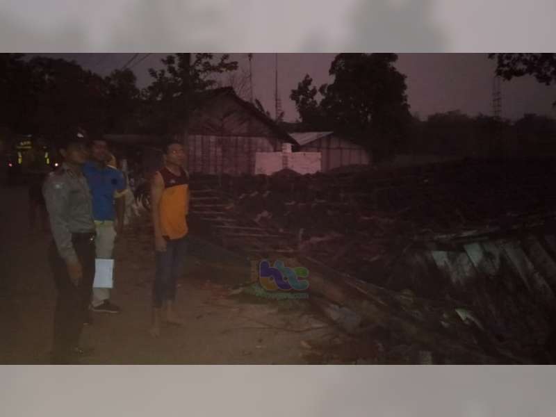 Diterjang Angin, Satu Rumah Warga Sukosewu Bojonegoro Roboh, 4 Rusak Sedang