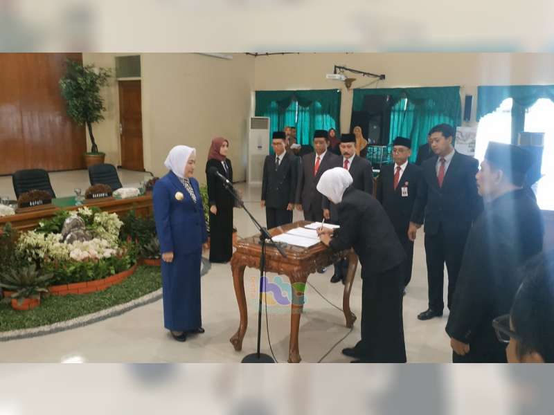 Bupati Lantik Nurul Azizah, Sebagai Pejabatan Tinggi Pratama Sekda Kabupaten Bojonegoro