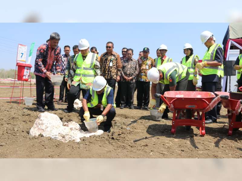 Bupati Letakkan Batu Pertama Pembangunan Poltekkes Kemenkes Semarang di Blora