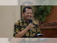 Jelang Musim Hujan, DLH Bojonegoro Prioritaskan Pangkas Pohon Rawan Tumbang