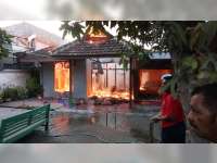 Rumah Warga Ngraho Bojonegoro Ludes Terbakar, Kerugian Capai Rp 400 Juta