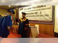 56 Mahasiswa STIKes Muhammadiyah Bojonegoro Program Sarjana dan Diploma, Diwisuda