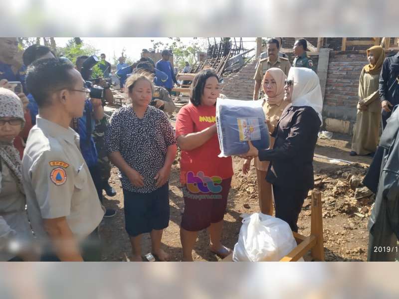Bupati Pantau Korban Bencana Angin Kencang di Sejumlah Wilayah Kabupaten Bojonegoro