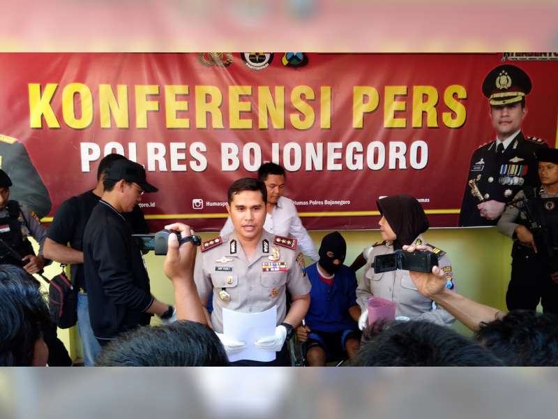 Polisi Bojonegoro Lumpuhkan 2 Orang Pelaku Pencurian 'Pecah Kaca' Nasabah Bank
