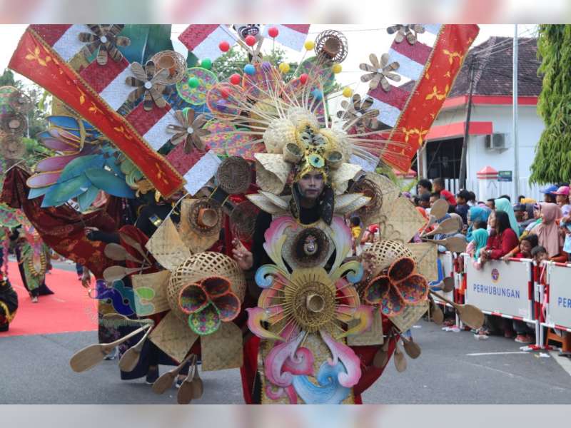 Ribuan Penonton Saksikan Dekranasda Blora Carnival 2019
