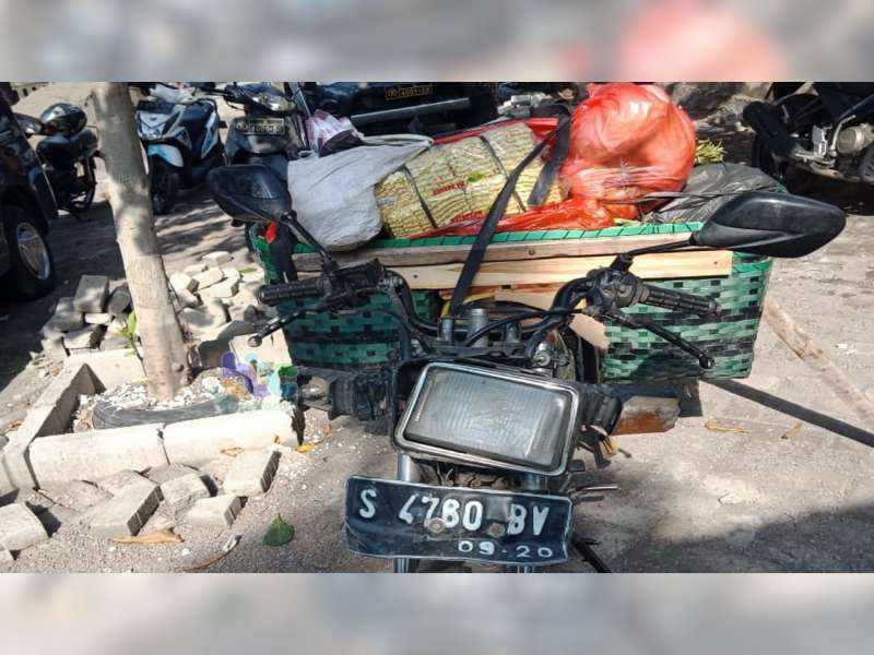 Ditabrak Motor, Nenek Pejalan Kaki di Temayang Bojonegoro Alami Patah Tulang Kaki