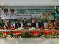 Sosialisasi Program Petani Mandiri di Gondang, Bupati Bojonegoro Ikuti Wiwit Tanam Jagung