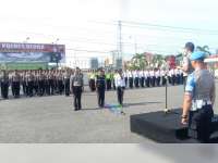 Kapolres Blora Beri Penghargaan pada Anggota yang Berprestasi