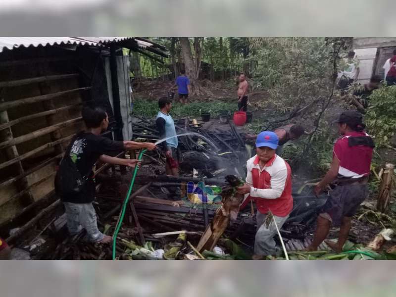 Akibat Pembakaran Sampah, Tumpukan Kayu Bakar Milik Warga Kanor Bojonegoro Terbakar
