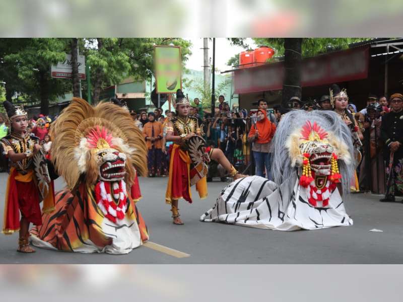 Kirab Budaya Meriahkan Puncak Peringatan Hari Jadi ke-270 Kabupaten Blora