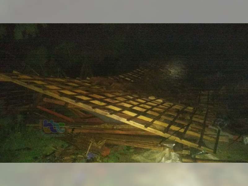 Angin Kencang Terjang 3 Desa di Bojonegoro, 10 Rumah Roboh, Kerugian Lebih Rp 250 Juta