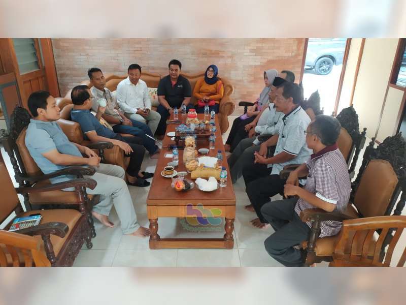 Kepala Desa se Kecamatan Tambakrejo Bojonegoro Bertemu Mensesneg saat Pulang Kampung