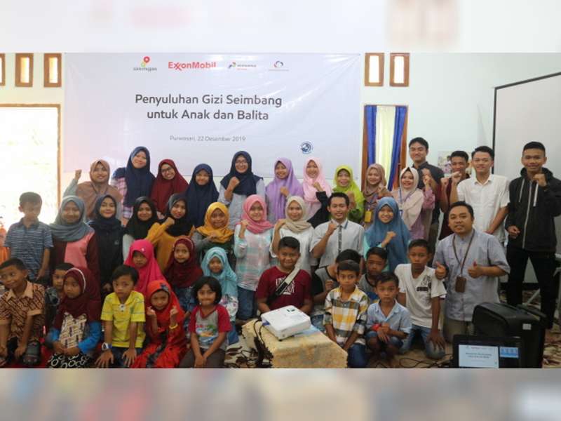 Mahasiswa Penerima Beasiswa Banyu Urip Gelar Penyuluhan Gizi Seimbang di Purwosari