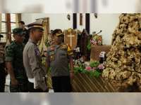 Pastikan Keamanan Natal, Kapolres bersama Dandim Blora Blusukan ke Gereja