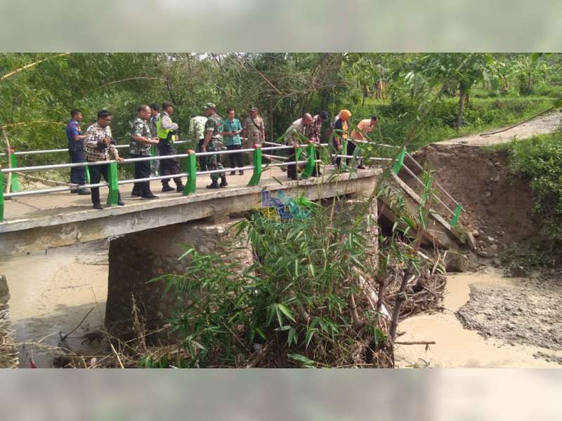 Jembatan di Ngambon Bojonegoro yang Putus, Segera Dibangun Dengan Dana CSR Bank Jatim