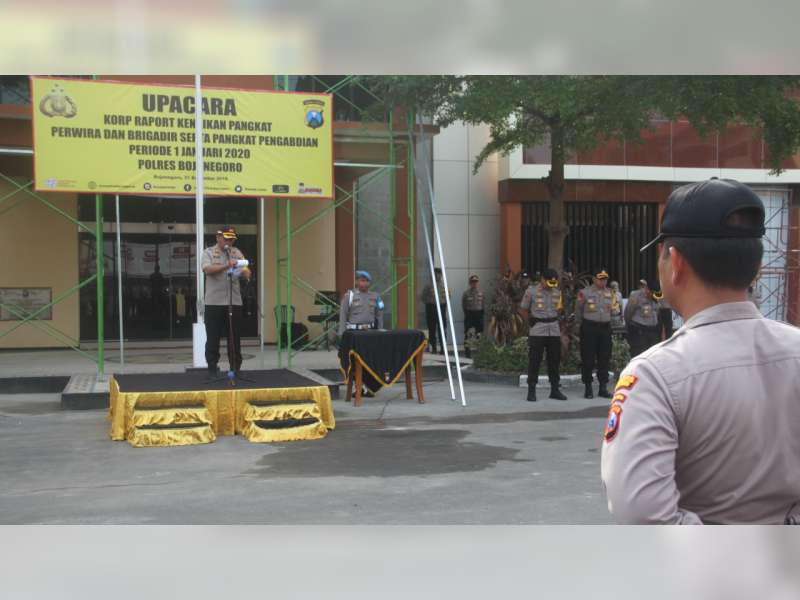 78 Personel Polres Bojonegoro Terima Kenaikan Pangkat, Ini Pesan Kapolres