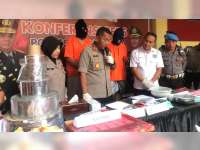 Produksi Jamu Tanpa Ijin, 2 Orang Warga Baureno Bojonegoro Dimankan Polisi