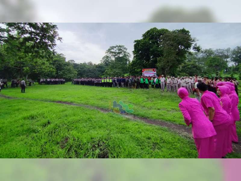 Upaya Cegah Bencana, Polres Bojonegoro Gelar Apel Peduli Penghijauan, Tanam Ribuan Pohon