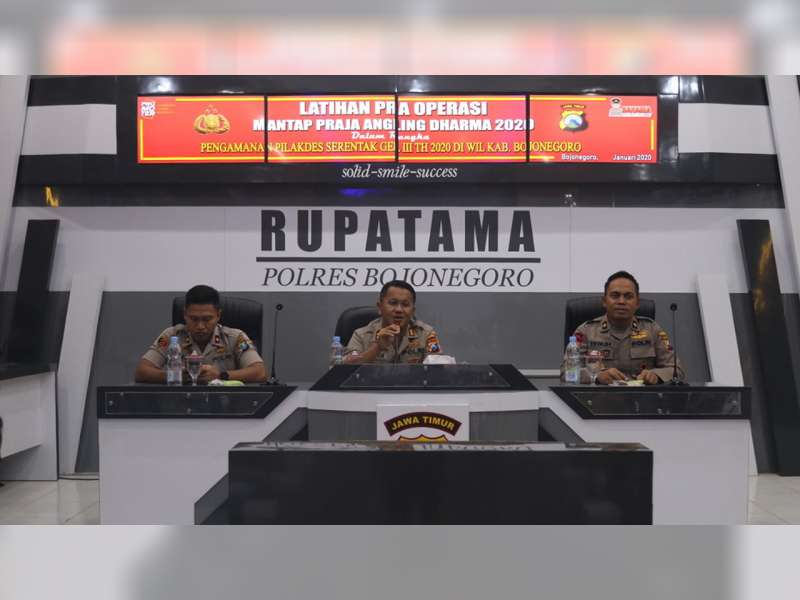 Jelang Pikades Serentak, Polres Bojonegoro Gelar Latihan Pra Operasi Mantap Praja
