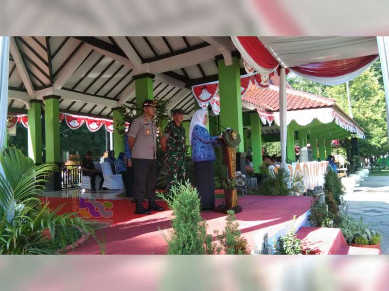 Bupati Bojonegoro Pimpin Apel Gelar Pasukan Pengamanan Pilkades Serentak 2020