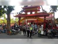 Polres Bojonegoro Beri Pengamanan Perayaan Imlek di Kelenteng Hok Swie Bio