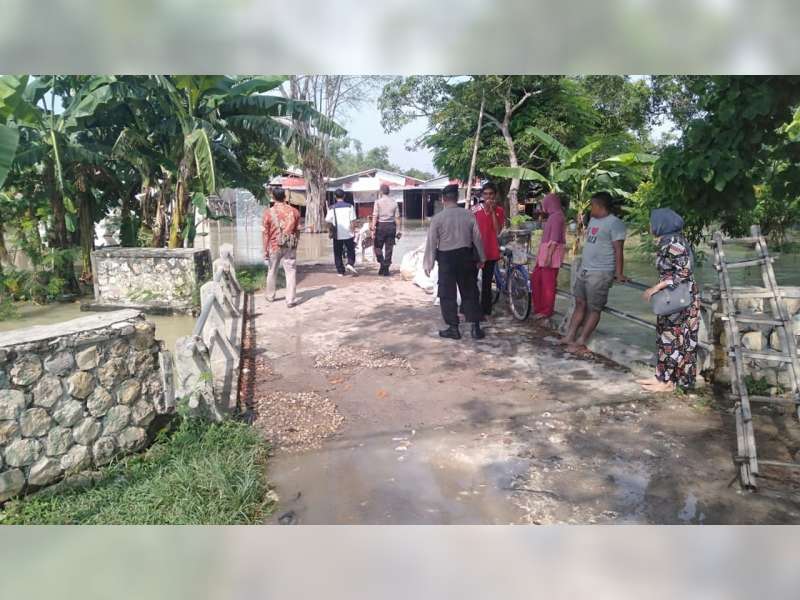 Banjir Genangi Lokasi Penampungan Sementara Pedagang Pasar Sroyo Bojonegoro