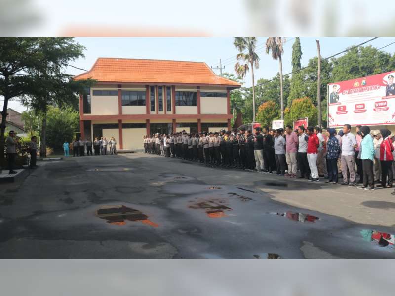 Ratusan Polisi Kawal Pengundian dan Penetapan Calon Kades dalam Pilkades Bojonegoro 2020