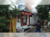 Diduga Akibat Korsleting Listrik, Musala Ponpes Al Munada Gayam Bojonegoro Terbakar