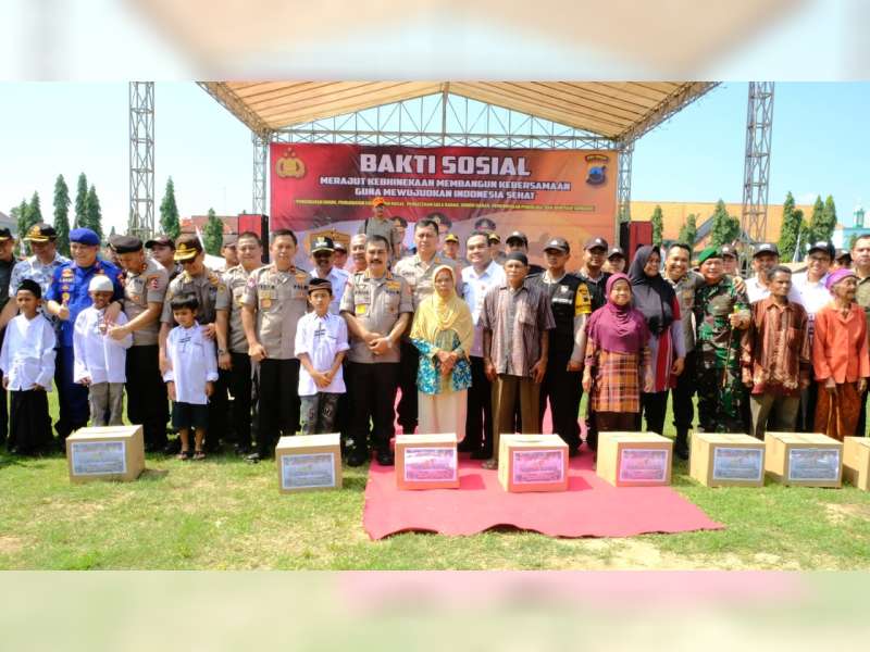 Bakti Sosial Polri di Lapangan Kridosono Blora Dihadiri Ribuan Warga
