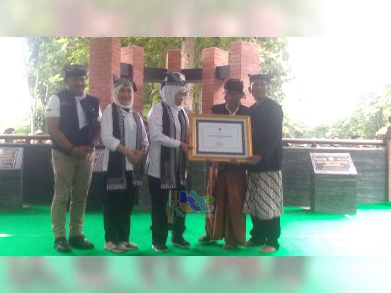 Gubernur Jatim Kunjungi Komunitas Masyarakat Samin di Bojonegoro