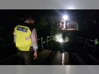 Diterjang Banjir, Jembatan di Desa Setren Kecamatan Ngasem Bojonegoro, Putus